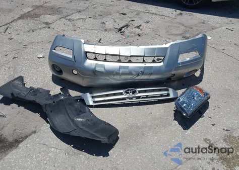 2004 Toyota Highlander V6 z USA, uszkodzony, nr VIN JTEDP21A140009095